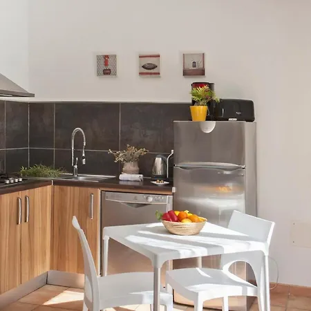 Location Pour 2 Personnes Amarylis à Avec Jardin Piscine Barbecue Villa *