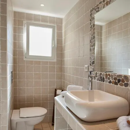 Amarylis A Location 2 Pers Avec Clim Jardin Piscine Et Barbecue וילה