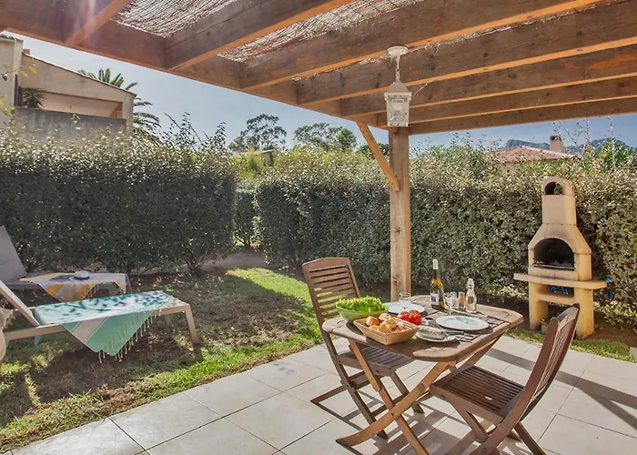 Amarylis A Location 2 Pers Avec Clim Jardin Piscine Et Barbecue Villa