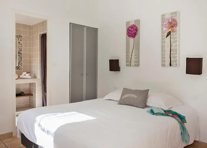 Amarylis A Location 2 Pers Avec Clim Jardin Piscine Et Barbecue Villa *